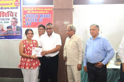 Attended the 18th Blood Donation Camp organized by Shri Mahavir Jain Charitable Trust on the 66th birth anniversary of Late Shri Mahavir Jain.